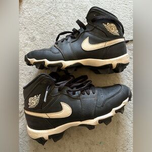 Nike Air Jordan Kids Black and Tan Shoes Fast Flex Cleats 3.5yo